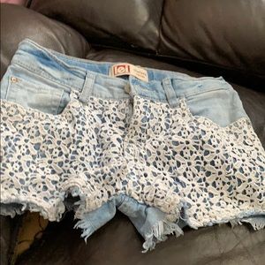 lei low rise lace jean shorts